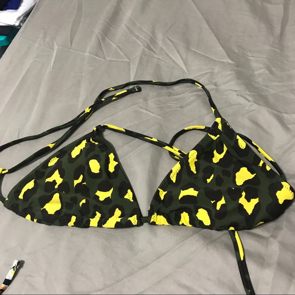 New forever 21 neon leopard cheetah bikini top L